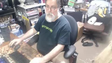 Snapshot of yummyflguy chatting on 05.18.26 yummyflguy online show from 05.18.26