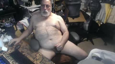 Snapshot of yummyflguy chatting on 06.15.26 yummyflguy online show from 06.15.26