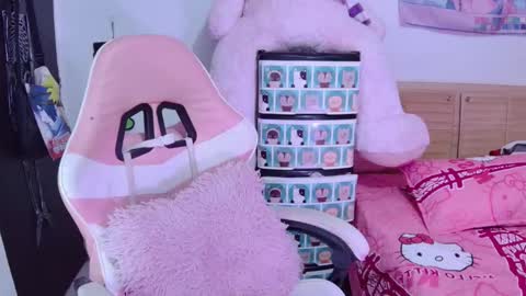 Snapshot of yuna_pink666 chatting on 01.18.25 yuna_pink666 online show from 01.18.25