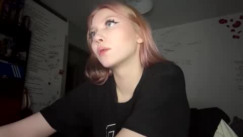 Snapshot of yunarosee chatting on 01.08.26 yunarosee online show from 01.08.26