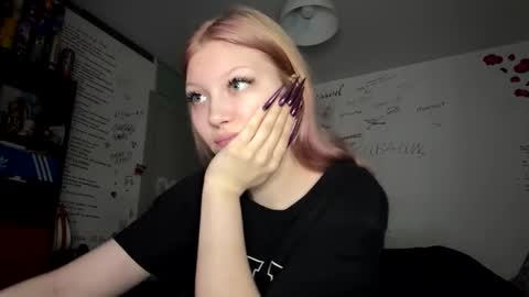 Snapshot of yunarosee chatting on 01.09.26 yunarosee online show from 01.09.26