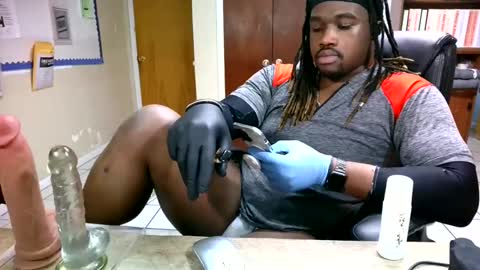 Snapshot of yungbbcbro chatting on 03.02.25 Octavian online show from 03.02.25