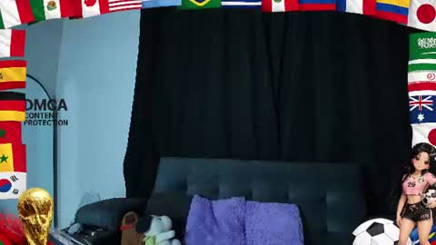 Snapshot of yungelitamor_ chatting on 06.17.26 ELITA online show from 06.17.26