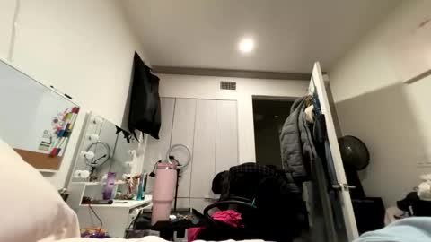 Snapshot of yungfemslut chatting on 02.23.26 BbyTSSLut online show from 02.23.26