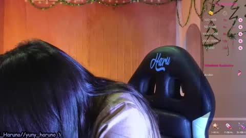 Snapshot of yuny_haruno chatting on 12.13.24 Haruno online show from 12.13.24