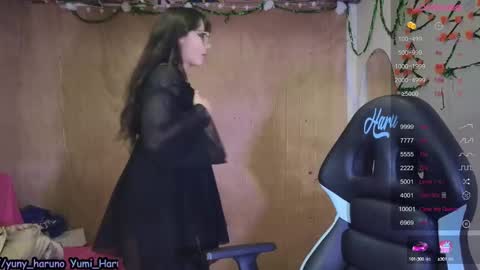 Snapshot of yuny_haruno chatting on 12.19.24 Haruno online show from 12.19.24