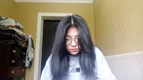 Snapshot of yuonneaquilar chatting on 11.07.25 Yuna online show from 11.07.25