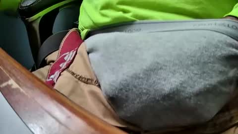 yuppers1234 online show from 10.17.25