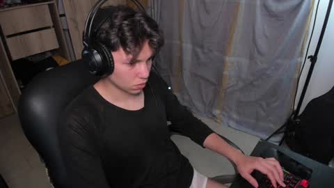 yurii_moody online show from 12.05.24