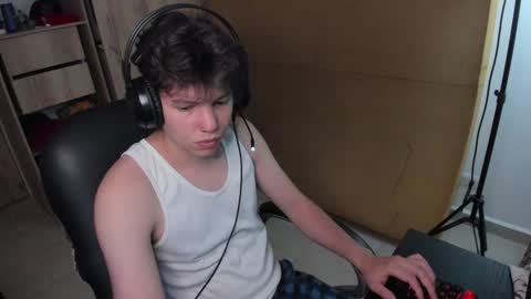 yurii_moody online show from 12.21.24