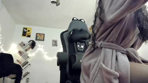 paola online show from 01.12.25