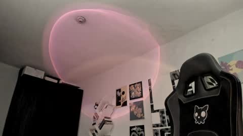 paola online show from 04.06.26