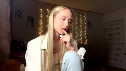 Snapshot of yutwiner chatting on 01.15.26 May online show from 01.15.26