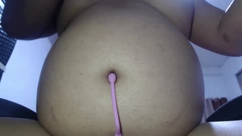 Snapshot of yvie__ chatting on 09.11.25 Eve online show from 09.11.25