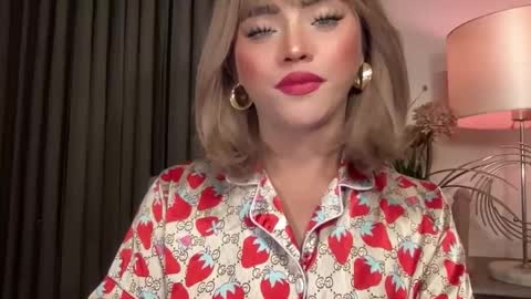 Snapshot of yvonne_guidotti chatting on 02.02.25 Miss Cali online show from 02.02.25