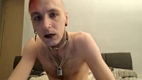 Snapshot of yxungscarbxy chatting on 05.29.26 T online show from 05.29.26