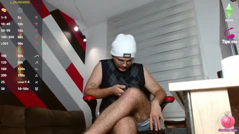 Snapshot of zac_golden chatting on 05.08.26 Zack online show from 05.08.26