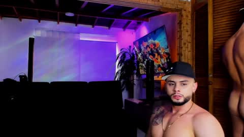 Snapshot of zac_levis chatting on 12.11.24 Zac Jhordan online show from 12.11.24