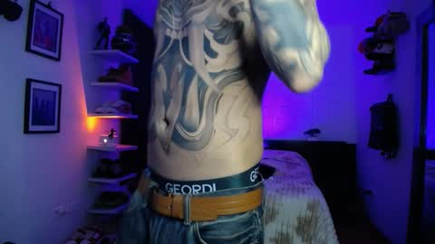 zac_muller1 online show from 03.26.26