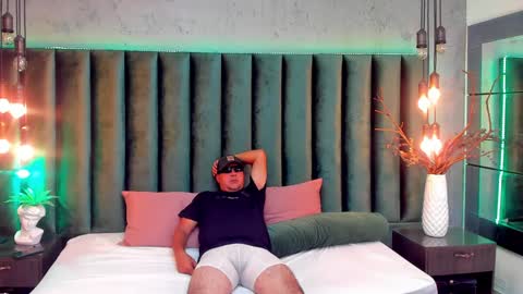 zacandmarcosmg_ online show from 12.30.24