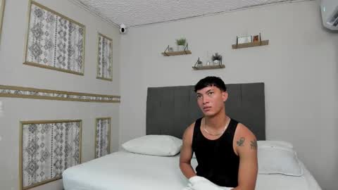 Snapshot of zack_horny19 chatting on 11.24.25 Zack online show from 11.24.25