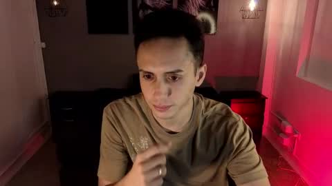 Snapshot of zack_isback chatting on 04.18.26 zack_isback online show from 04.18.26