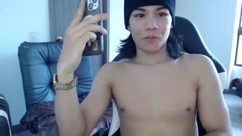 Snapshot of zackss_play chatting on 09.23.25 Zackss online show from 09.23.25