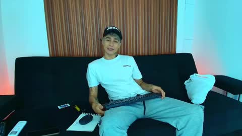 zack online show from 02.25.25