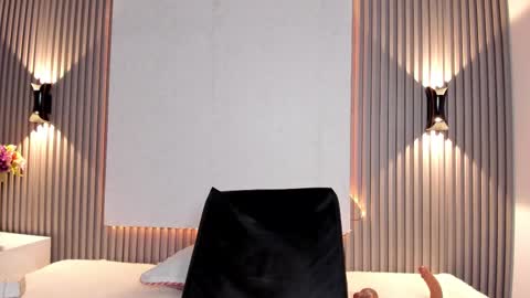 Snapshot of zafiiraa chatting on 03.10.25 zafira online show from 03.10.25