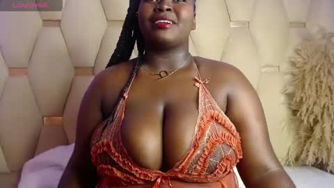 Snapshot of zafira_lux chatting on 05.22.26 zafira_lux online show from 05.22.26