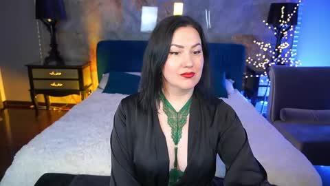 Snapshot of zafiramoonn chatting on 05.16.26 Zafiramoonn online show from 05.16.26