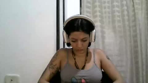 Snapshot of zafiro_rubi chatting on 04.27.26 Zafiro online show from 04.27.26