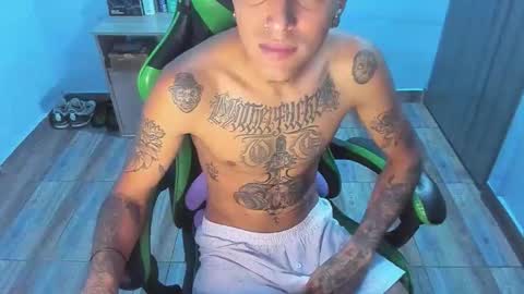 BiG Zafiro online show from 12.03.25