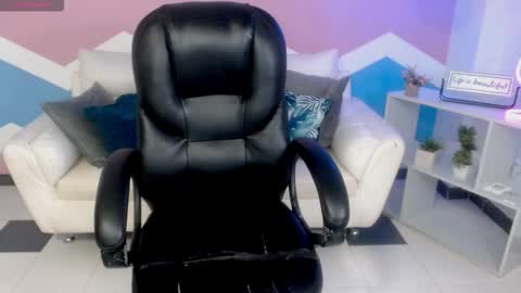 Zahira  online show from 12.15.25