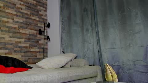 INSTAGRAM yormanfit7 online show from 01.21.25