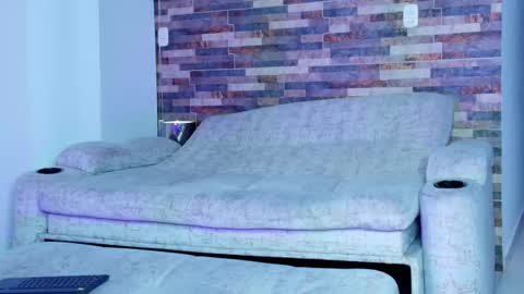 INSTAGRAM yormanfit7 online show from 09.16.25