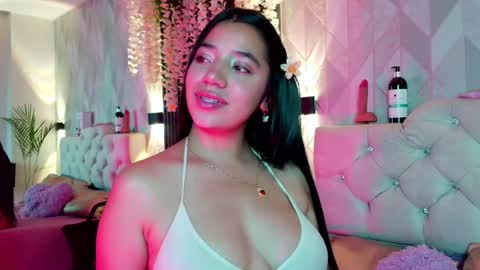 Snapshot of zaira_bonny chatting on 05.28.26 Zaira Bonny online show from 05.28.26
