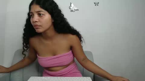 Snapshot of zaira_glow chatting on 12.04.24 zaira online show from 12.04.24