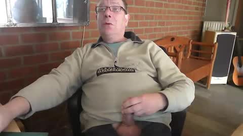 Snapshot of zalinger chatting on 03.17.26 zalinger online show from 03.17.26