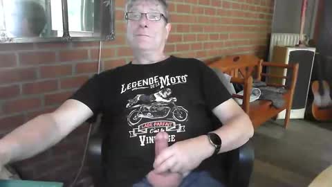 Snapshot of zalinger chatting on 05.08.26 zalinger online show from 05.08.26