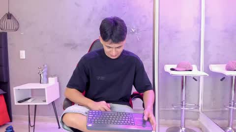 Snapshot of zam_noir chatting on 06.08.26 Samuel online show from 06.08.26