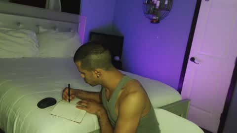 Snapshot of zamoraedii1994 chatting on 12.16.24 Edii online show from 12.16.24