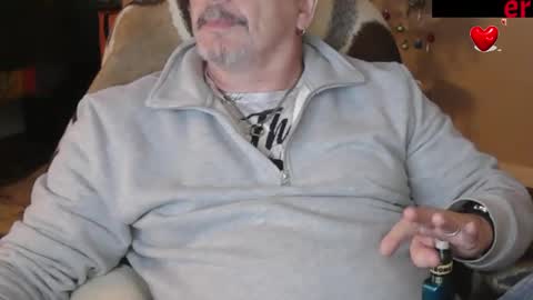 Snapshot of zander007 chatting on 11.14.25 zander007 online show from 11.14.25