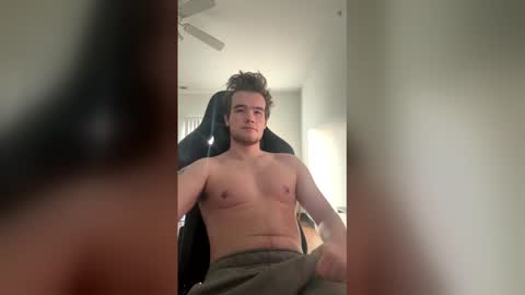 Snapshot of zanderholt chatting on 01.11.26 zanderholt online show from 01.11.26