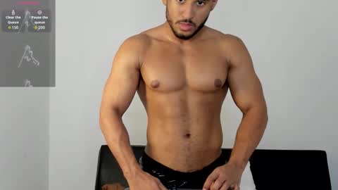 Snapshot of zane_lux chatting on 12.02.25 Zane Lux online show from 12.02.25