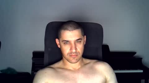 Snapshot of zaneygee1995 chatting on 05.29.26 zaneygee1995 online show from 05.29.26