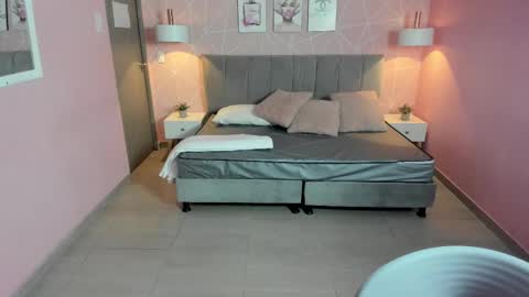 Snapshot of zara__sweet chatting on 02.10.25 Zara Sweet online show from 02.10.25