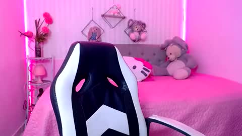 Snapshot of zara_cute18 chatting on 04.24.26 Zara online show from 04.24.26