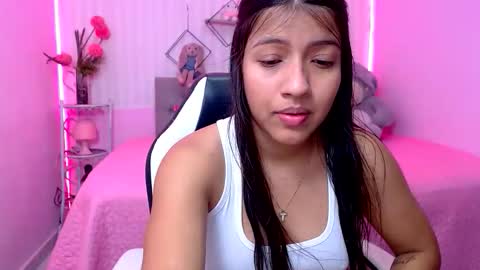 Snapshot of zara_cute18 chatting on 04.25.26 Zara online show from 04.25.26