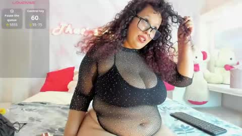 Snapshot of zara_holly_ chatting on 05.16.26 Zara online show from 05.16.26